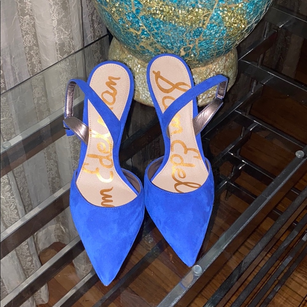 Beautiful sling back shoe! EUC